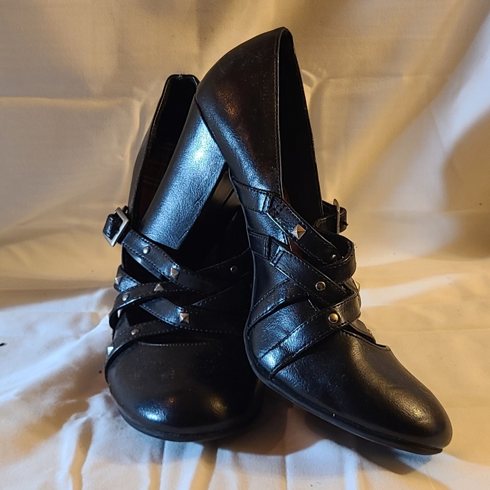 American Eagle Strappy Mary Janes